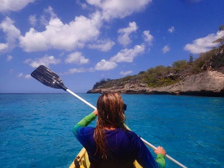 Kayaking to blue room cave